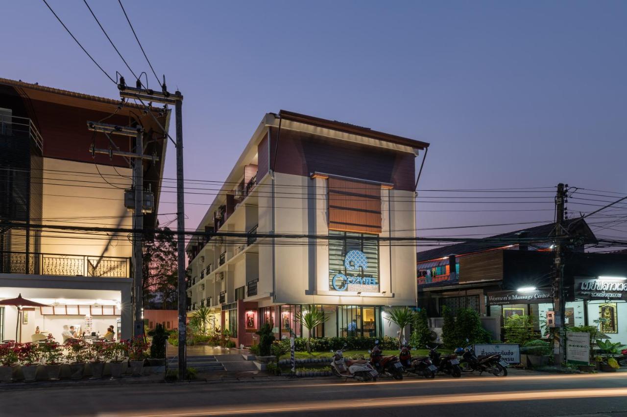 Cozytel Chiangmai Hotel Чиангмай Екстериор снимка