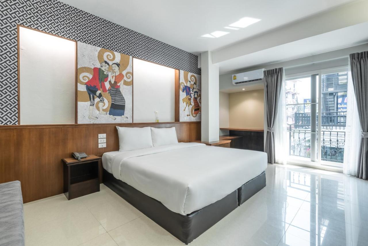 Cozytel Chiangmai Hotel Чиангмай Екстериор снимка