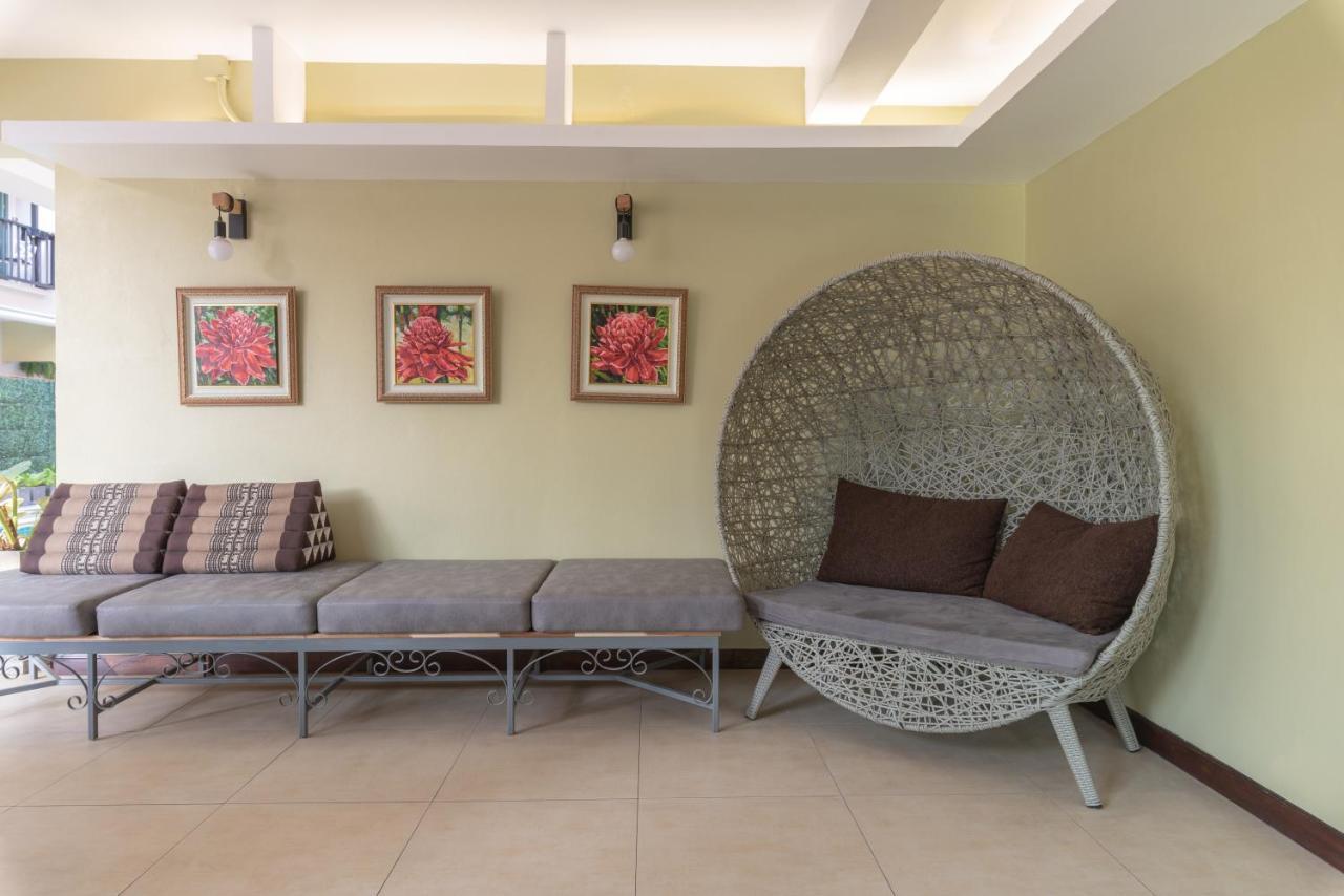 Cozytel Chiangmai Hotel Чиангмай Екстериор снимка