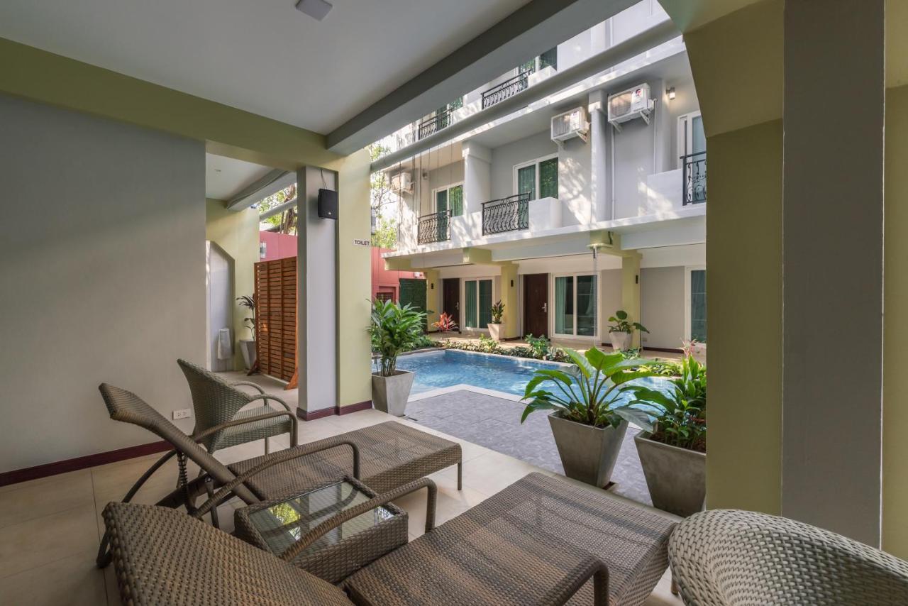 Cozytel Chiangmai Hotel Чиангмай Екстериор снимка